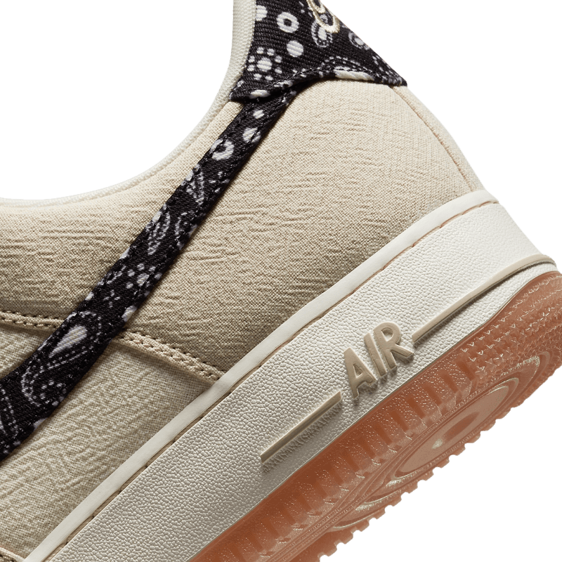 Tênis Air Force 1 "Paisley Swoosh" Preto / Bege