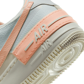 Tênis Air Force 1 Shadow "Barely Green" Branco / Bege