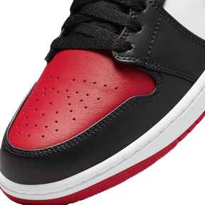 Tênis Air Jordan 1 Low "Bred Toe" Preto / Vermelho