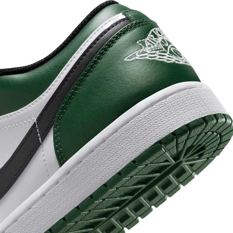 Tênis Air Jordan 1 Low "Green Toe" Preto / Verde