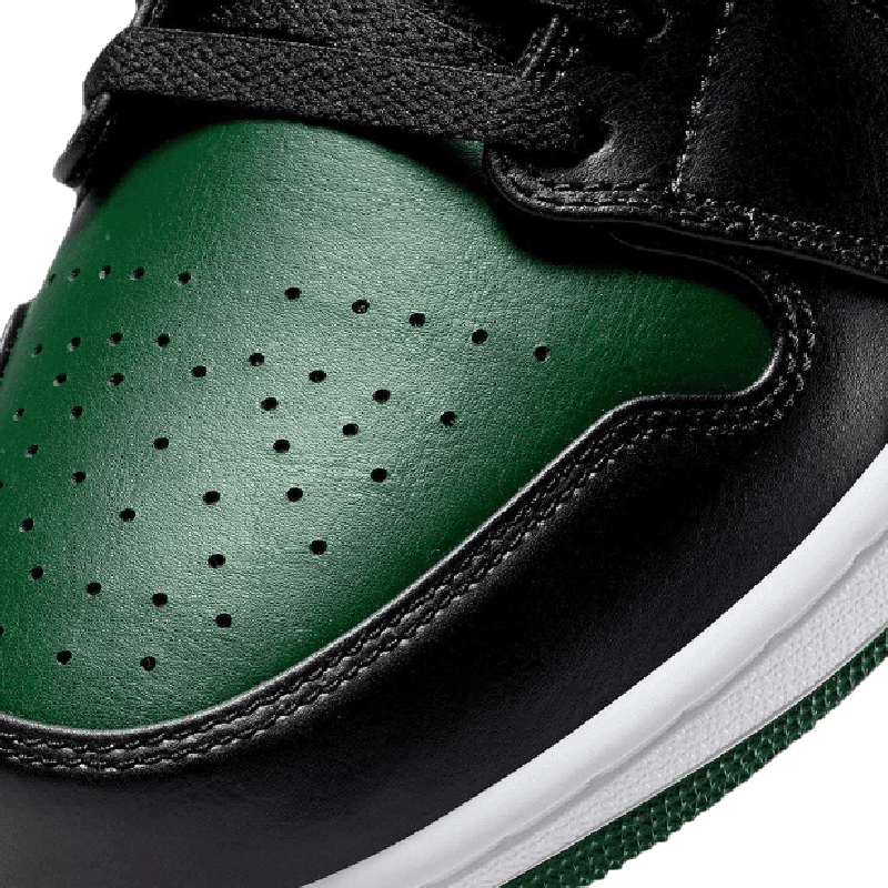 Tênis Air Jordan 1 Low "Green Toe" Preto / Verde