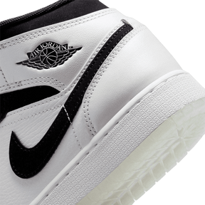 Tênis Air Jordan 1 Mid "Diamond" Branco / Preto