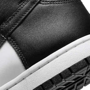 Tênis Dunk High "Black White" Feminino Preto / Branco