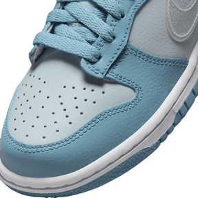 Tênis Dunk Low "Clear Swoosh Blue" Feminino Azul