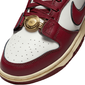Tênis Dunk Low Just Do It "Team Red" Feminino Vinho