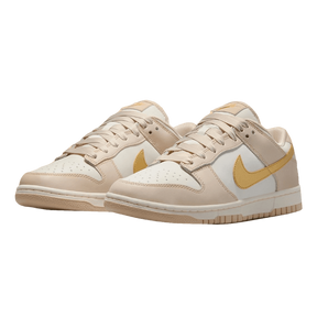 Tênis Dunk Low "Metallic Gold" Feminino Dourado