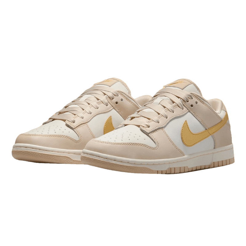 Tênis Dunk Low "Metallic Gold" Feminino Dourado