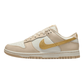 Tênis Dunk Low "Metallic Gold" Feminino Dourado