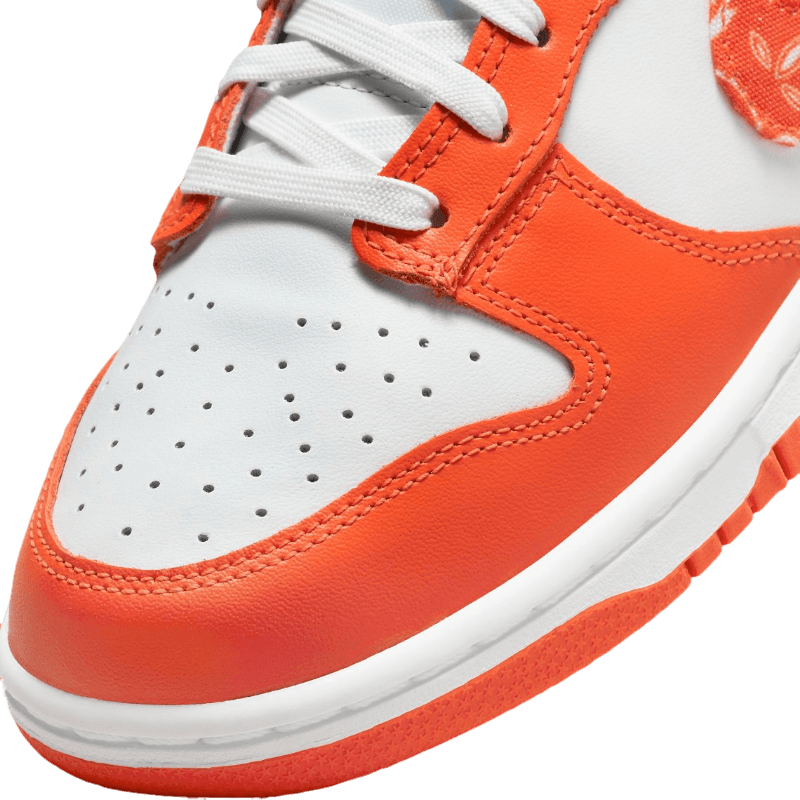 Tênis Dunk Low "Orange Paisley" Feminino Laranja