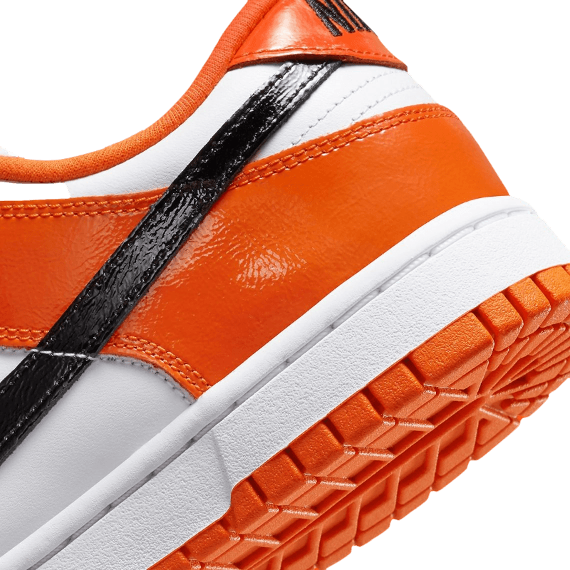 Tênis Dunk Low "Patent Halloween" Feminino Laranja