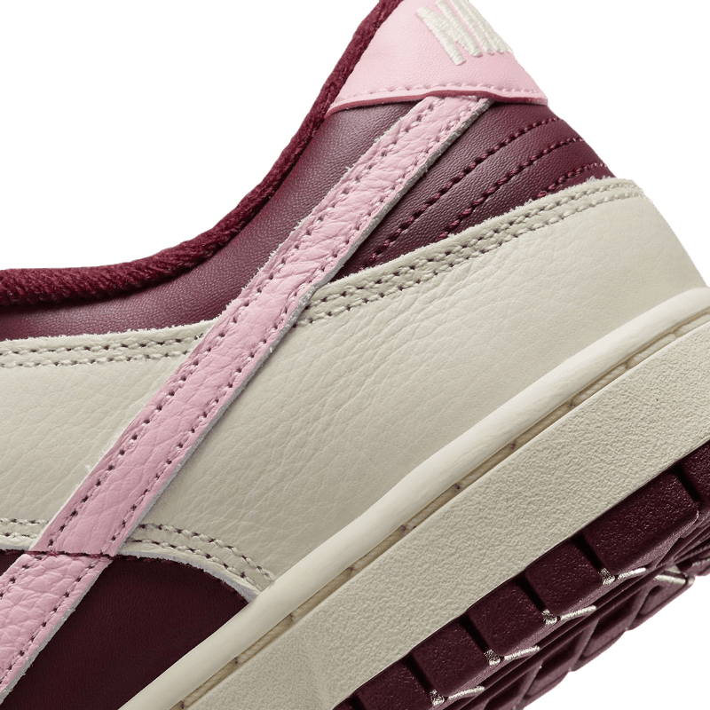 Tênis Dunk Low Premium "Valentine's Day" Masculino Branco / Vinho