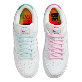Tênis Dunk Low SB "Betrue" Branco