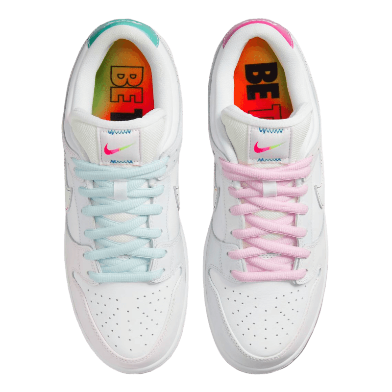 Tênis Dunk Low SB "Betrue" Branco