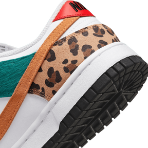 Tênis Dunk Low "Safari Mix Patchwork" Feminino Branco
