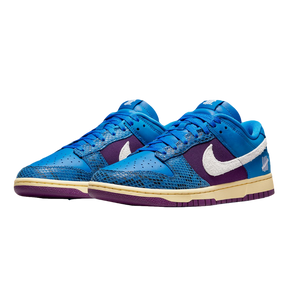 Tênis Dunk Low "Undefeated On It" Azul