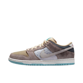 Tênis Dunk Low SB "Big Money Savings" Marrom