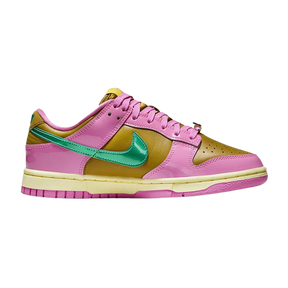 Tênis Dunk Low x Parris Goebel "Playful Pink"