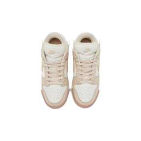 Tênis Dunk Low "Twist Sand Drift" Feminino Bege