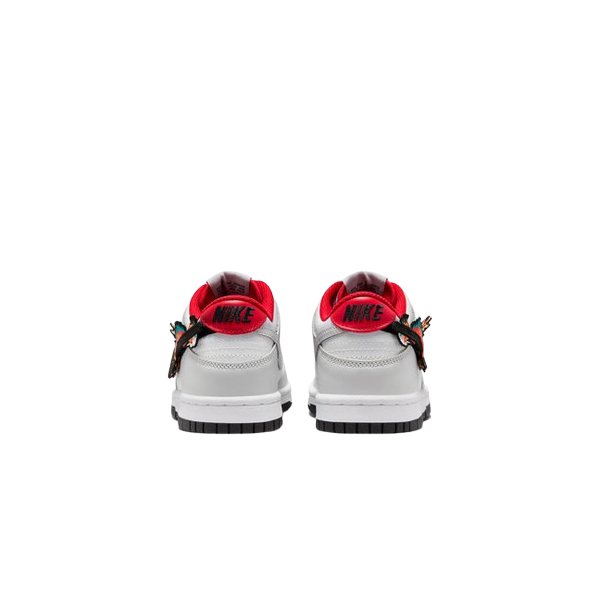 Tênis Dunk Low "Year of the Dragon" Feminino Cinza