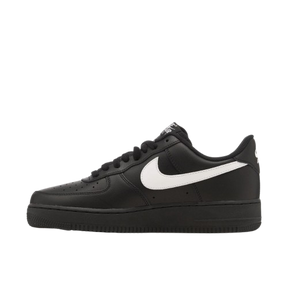 Tênis Air Force 1 Low "Black White" Preto / Branco