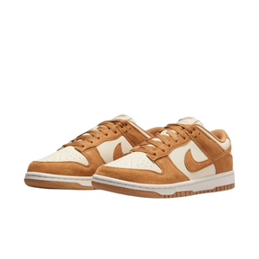 Tênis Dunk Low "Flax Suede" Marrom