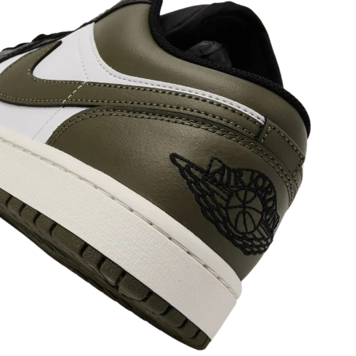 Tênis Air Jordan 1 Low "Olive Green" Verde / Preto